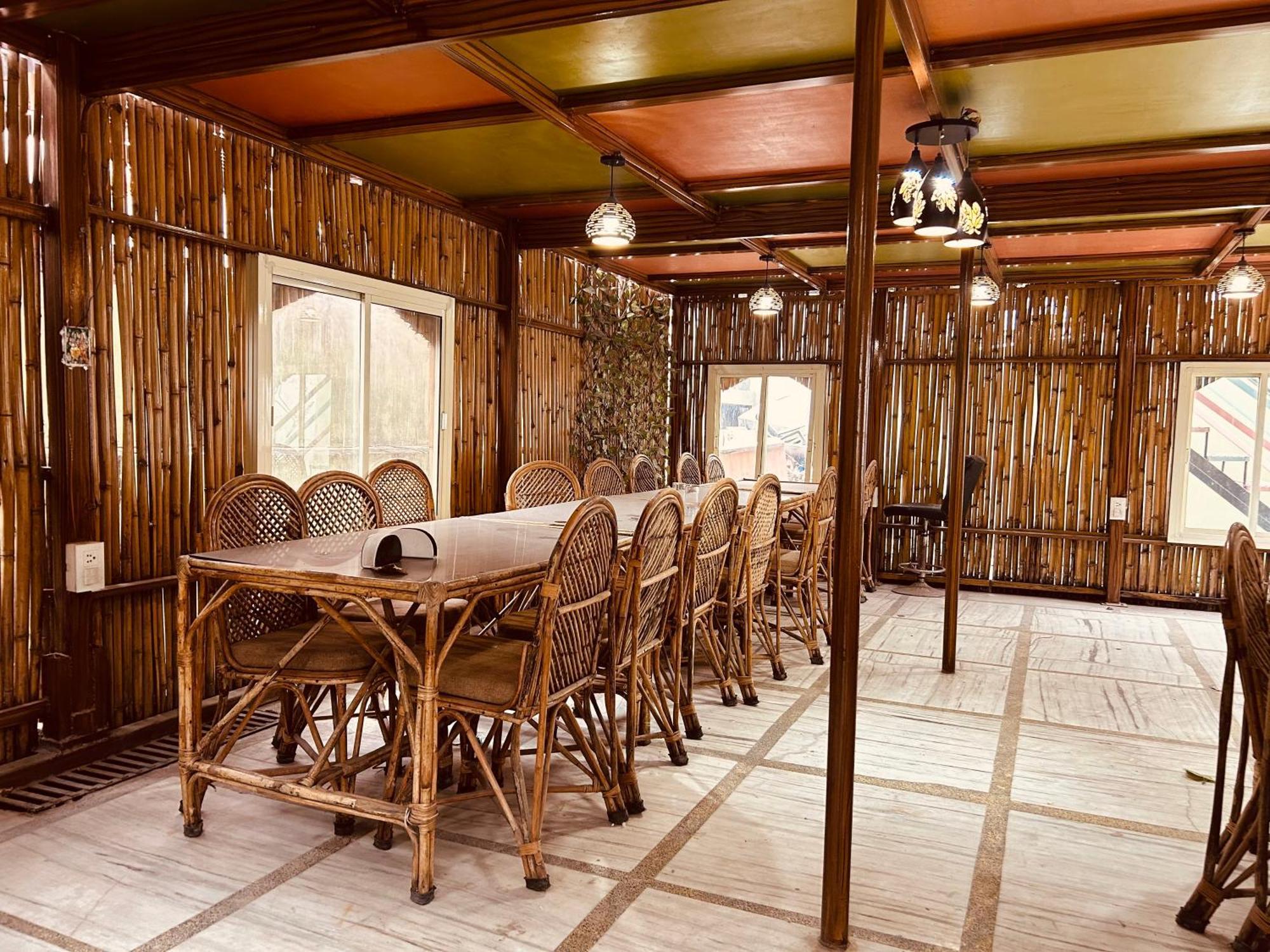 The For You Hotel & Restaurant Rishikesh Exterior photo